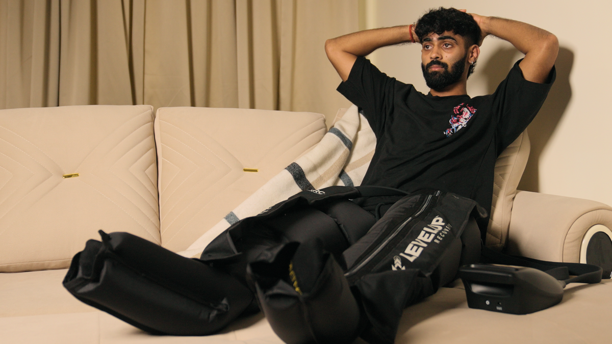 Foot-to-thigh coverage
